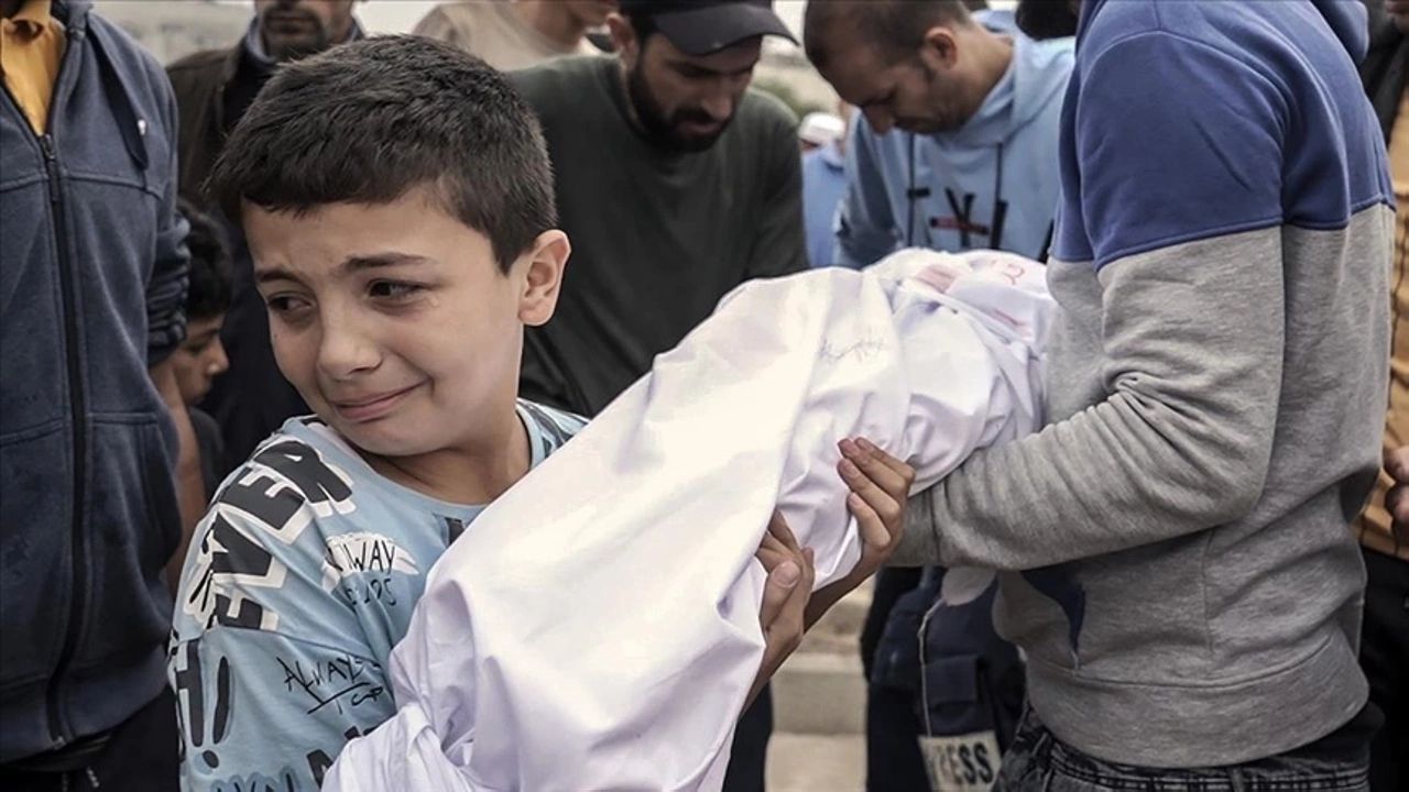 Siyonist Rejim Gazze'de 13 Bin 750 Çocuğu Katletti