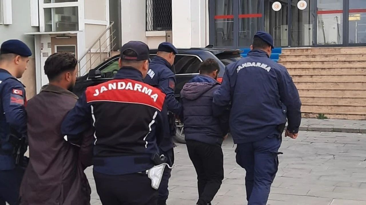 Konya'da Hapis Cezası Bulunan 16 Kişi Yakalandı!