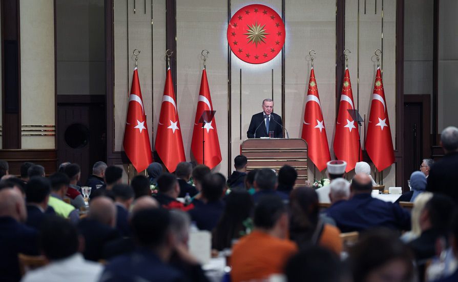 Cumhurbaşkanı Erdoğan Bazı Emekçi Örgütlerini İkiyüzlülükle Suçladı