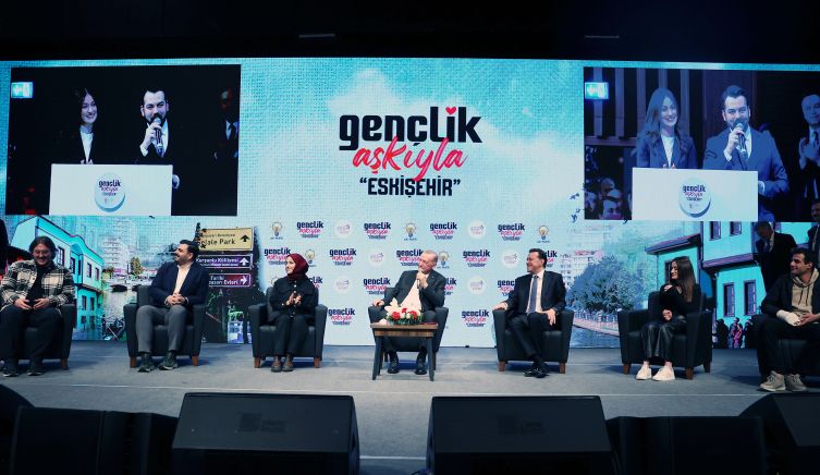 Cumhurbaşkanı Erdoğan Eskişehir'de Gençlerle Bir Araya Geldi