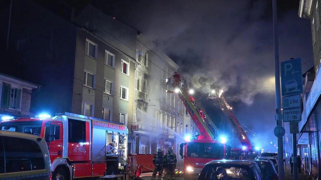 Tarih Tekerrür Etti! Solingen'deki Yangın Kundaklama Çıktı