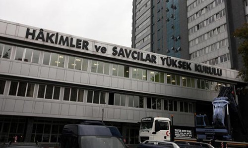 49 hakim savcı görevden uzaklaştırıldı