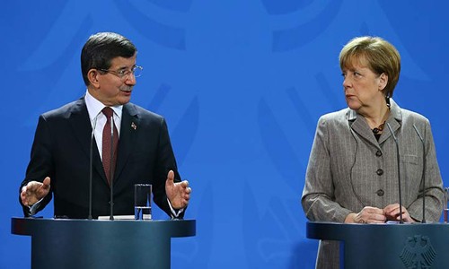 Davutoğlu, Merkel ile görüştü