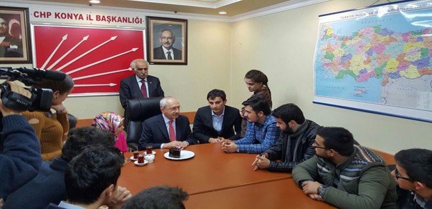 Kılıçdaroğlu'na Konya'da Doğum Günü Sürprizi